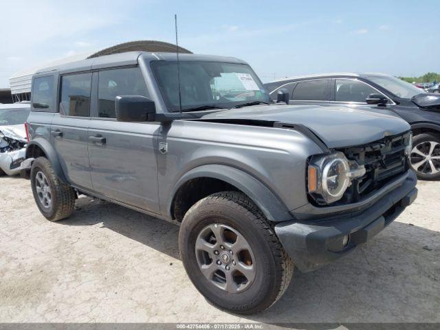  Salvage Ford Bronco
