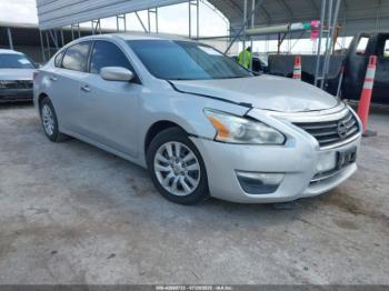  Salvage Nissan Altima