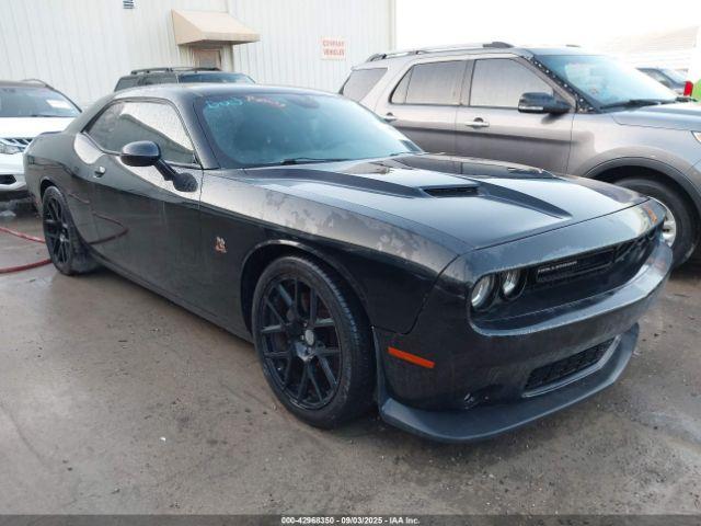  Salvage Dodge Challenger