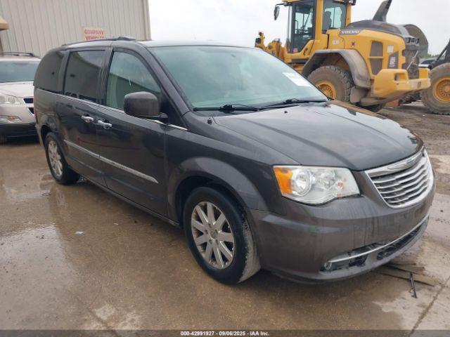  Salvage Chrysler Town & Country