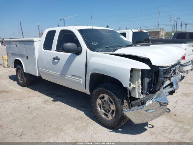  Salvage Chevrolet Silverado 2500