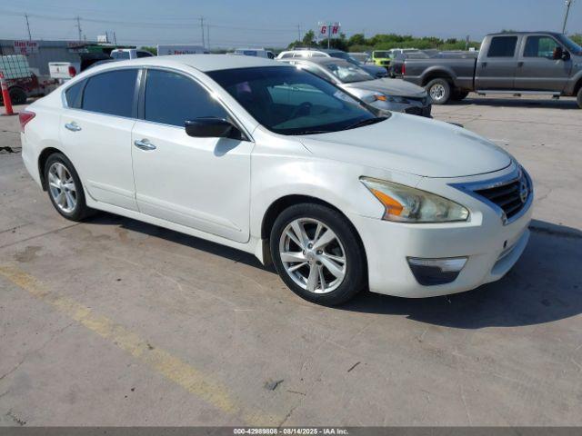  Salvage Nissan Altima
