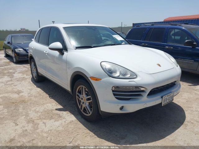  Salvage Porsche Cayenne