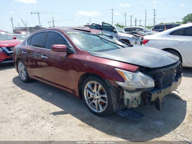 Salvage Nissan Maxima