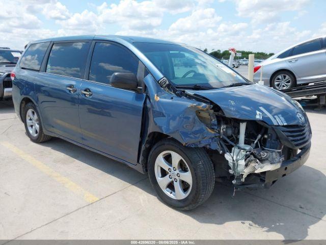  Salvage Toyota Sienna