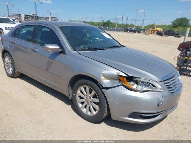  Salvage Chrysler 200