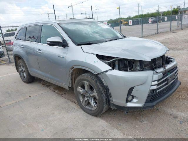  Salvage Toyota Highlander