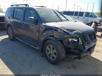  Salvage Nissan Pathfinder