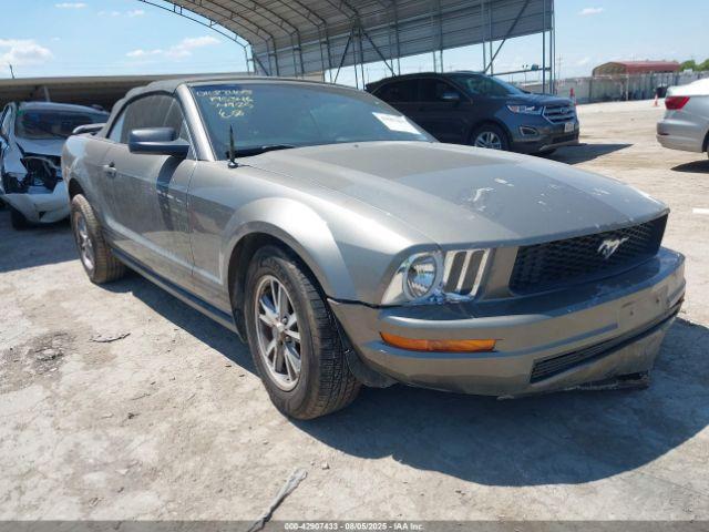  Salvage Ford Mustang