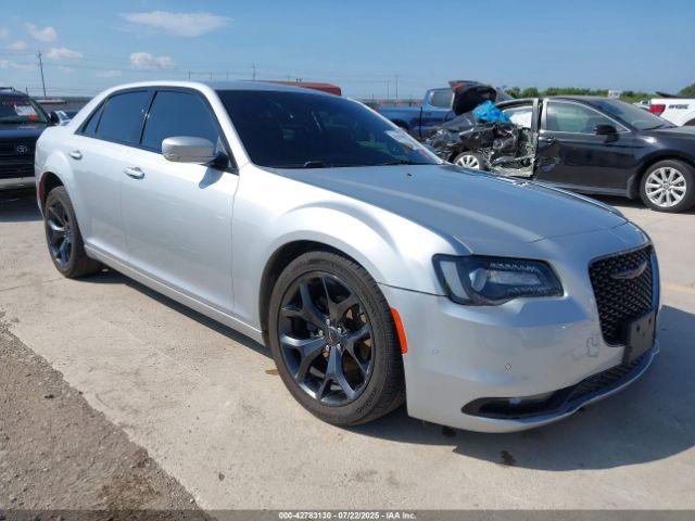  Salvage Chrysler 300