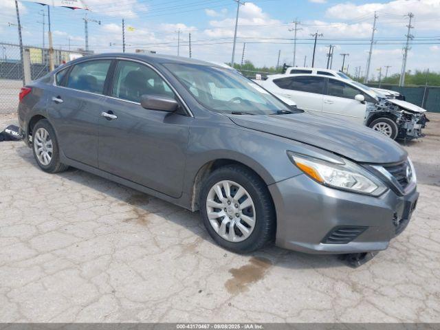  Salvage Nissan Altima
