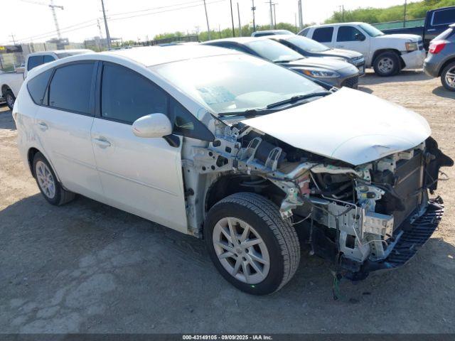  Salvage Toyota Prius v
