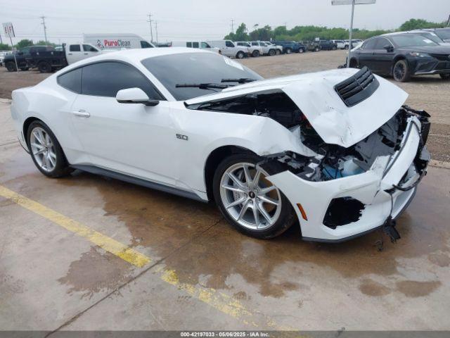  Salvage Ford Mustang