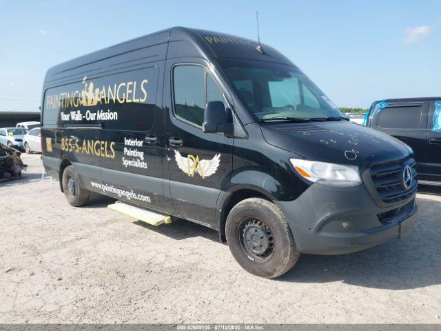  Salvage Mercedes-Benz Sprinter 2500