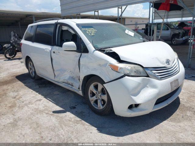  Salvage Toyota Sienna