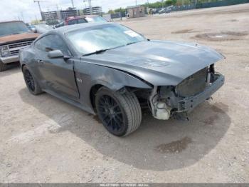  Salvage Ford Mustang