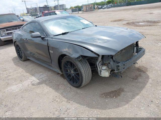  Salvage Ford Mustang