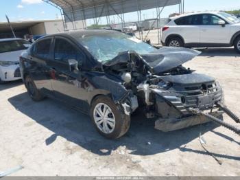  Salvage Nissan Versa