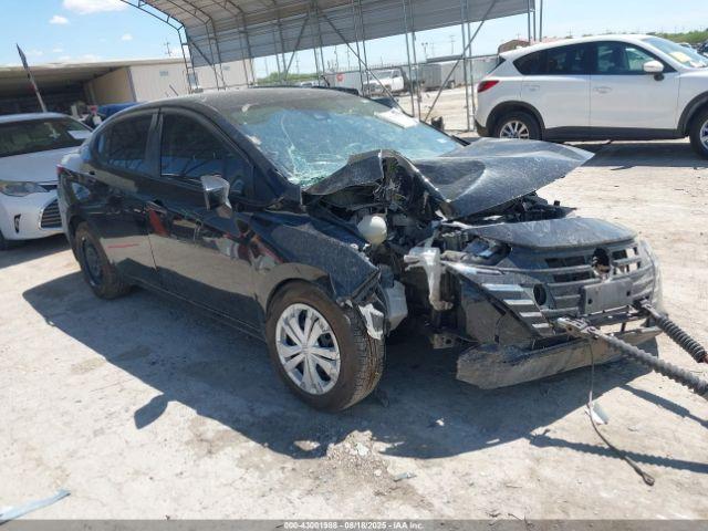  Salvage Nissan Versa