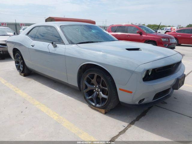  Salvage Dodge Challenger