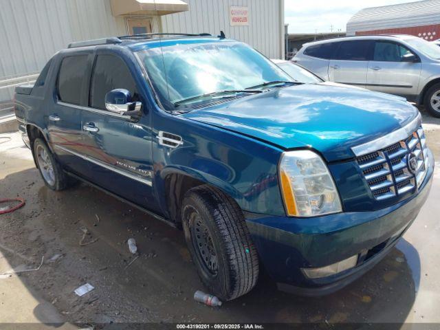  Salvage Cadillac Escalade