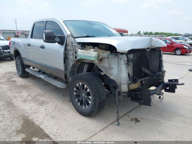  Salvage Nissan Titan