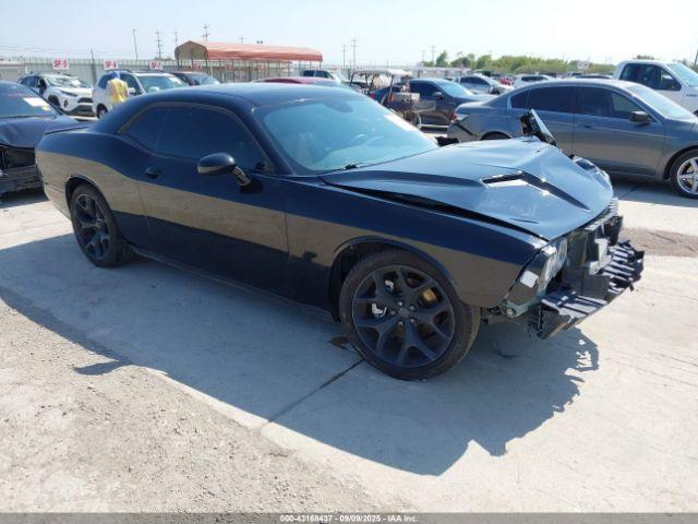  Salvage Dodge Challenger