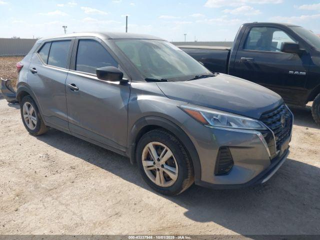  Salvage Nissan Kicks