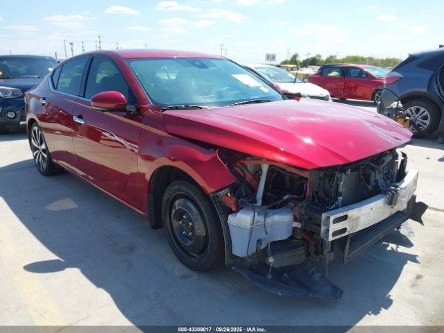  Salvage Nissan Altima