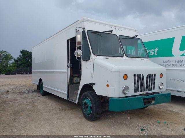  Salvage Workhorse Custom Cha Commercial Chassis