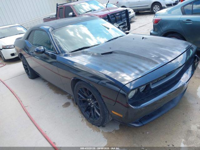  Salvage Dodge Challenger