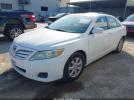 Toyota Camry Le Image 3