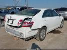 Toyota Camry Le Image 6