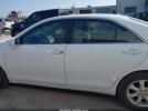 Toyota Camry Le Image 2