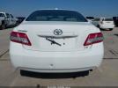 Toyota Camry Le Image 17