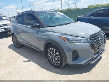  Salvage Nissan Kicks