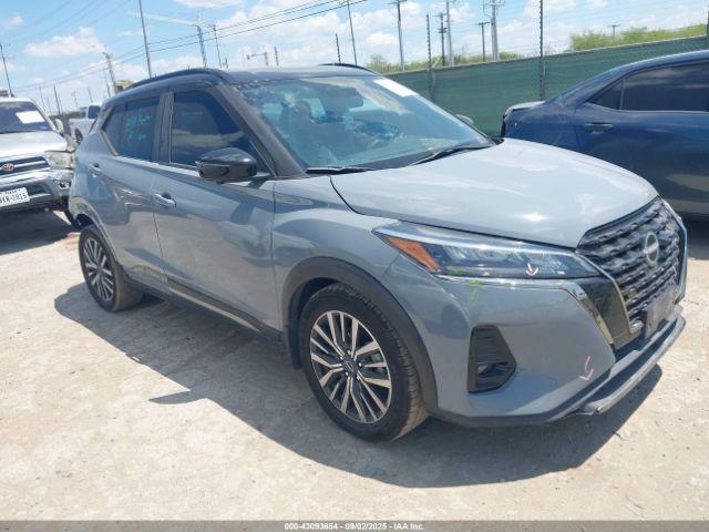  Salvage Nissan Kicks