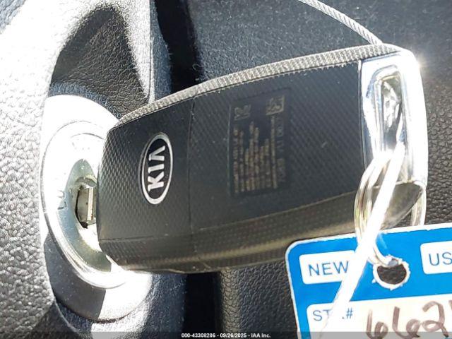 Kia Optima Lx Image 2