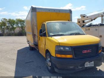  Salvage General Motors Savana Cutaway