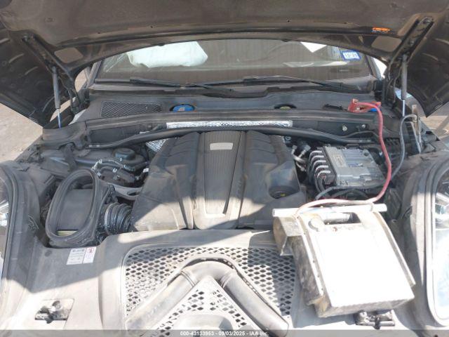 Porsche Macan S Image 9