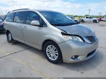  Salvage Toyota Sienna