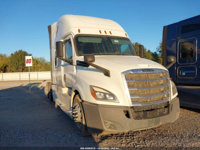  Salvage Freightliner New Cascadia 126