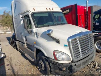  Salvage Freightliner Cascadia 125