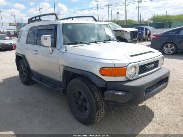  Salvage Toyota FJ Cruiser