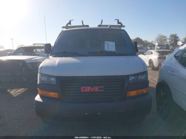 GMC Savana Work Van Image 11