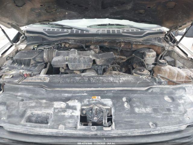 Ford F-250 Xl Image 12