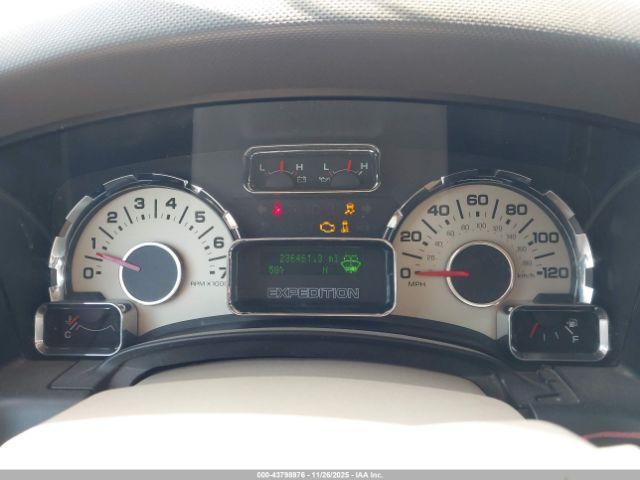 Ford Expedition Xlt Image 16