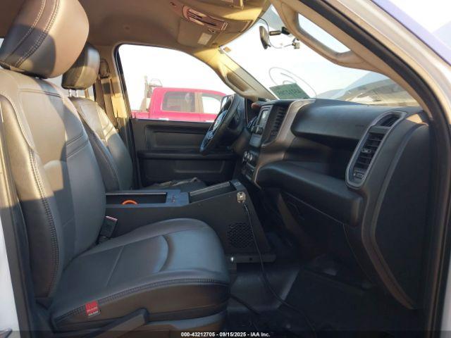 Ram 2500 Tradesman  4x4 8' Box Image 11