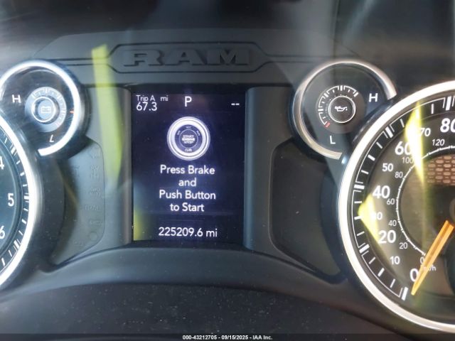 Ram 2500 Tradesman  4x4 8' Box Image 16