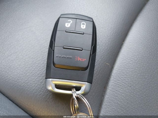 Ram 2500 Tradesman  4x4 8' Box Image 13